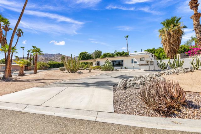 68079 Vista Del Valle, Cathedral City CA: https://media.crmls.org/mediaz/32338c60-49c1-48d8-b493-23c53039edad.jpg