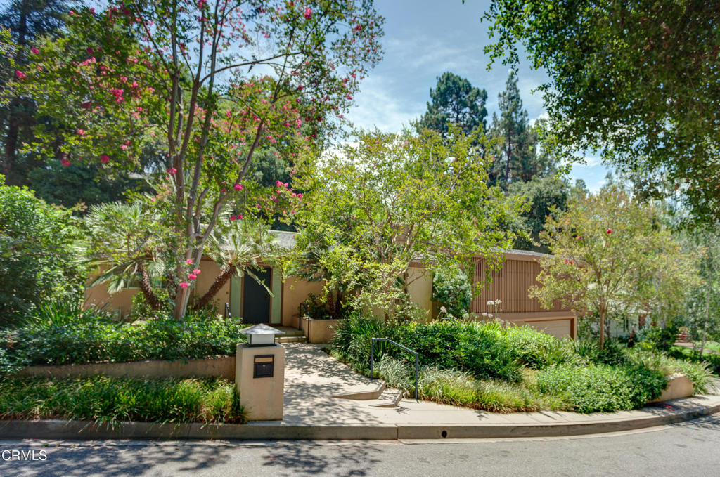 1040 Stoneridge Drive