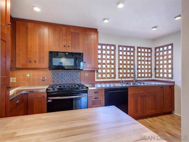 631 Loring, San Diego CA: https://media.crmls.org/mediaz/3233ce9c-9574-413c-9f3b-ab4e5fe2dfd0.jpg