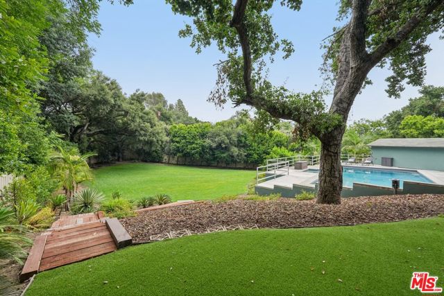 240 Oakhurst Lane, Arcadia CA: https://media.crmls.org/mediaz/323473be-8903-4107-a61f-53e2ec03edc7.jpg