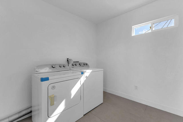 44635 San Carlos Avenue, Palm Desert CA: https://media.crmls.org/mediaz/323477f9-fe8f-4fbd-a140-202ec7e42c5a.jpg