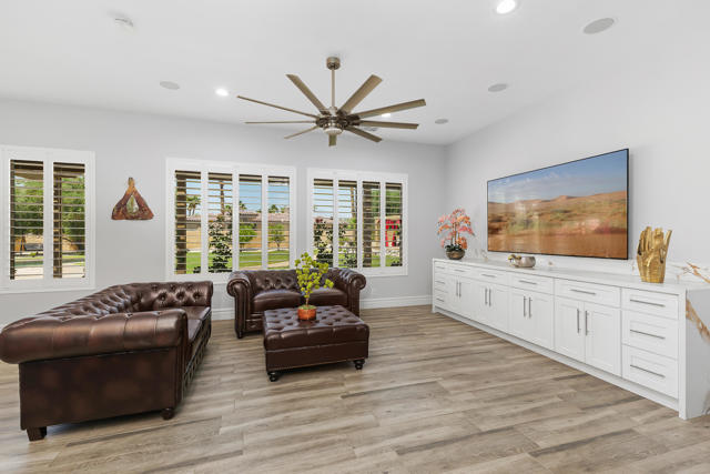 Image 11 of 44 For 78482 Bent Canyon Court