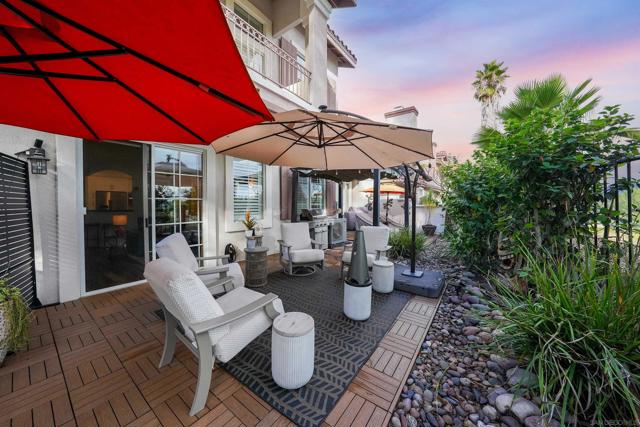 12083 Tivoli Park Row, San Diego CA: https://media.crmls.org/mediaz/323562e9-2542-48bd-8ba4-b6c6bf485775.jpg