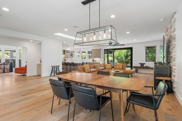 1180 Devonshire Dr, Encinitas CA: https://media.crmls.org/mediaz/32361767-32d0-4148-b017-97435e532593.jpg
