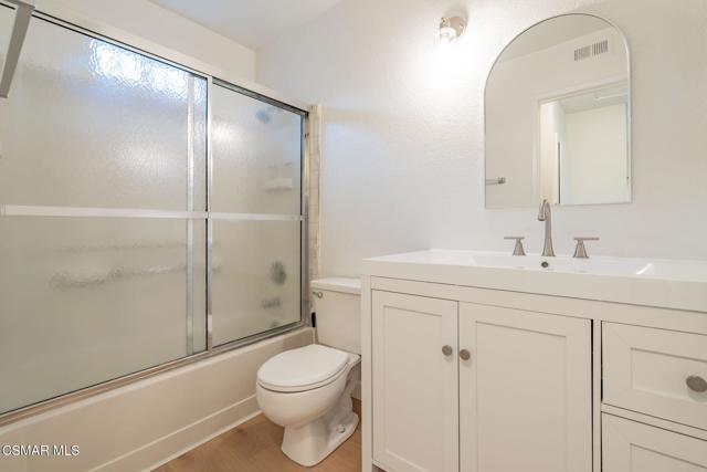 1165 Fitzgerald Road, Simi Valley CA: https://media.crmls.org/mediaz/32365d47-5d33-4089-af70-eed6176a00aa.jpg