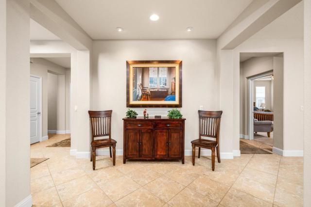 2532 Laurel Ridge Court, Oakdale CA: https://media.crmls.org/mediaz/323717ad-257a-4d29-a861-bb5144fdcc70.jpg