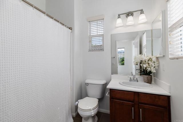 3428 Filoli Circle, Carlsbad CA: https://media.crmls.org/mediaz/32372062-c7da-4fc1-8053-1d990b5825f6.jpg