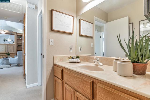 812 Royal Ann Ln, Concord CA: https://media.crmls.org/mediaz/323727ad-5c0b-4c9c-8d9f-398eb432386d.jpg