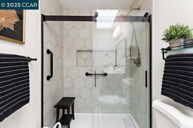 1932 Ptarmigan Dr, Walnut Creek CA: https://media.crmls.org/mediaz/3237becf-91ea-43bc-800e-fef77ce0ab77.jpg