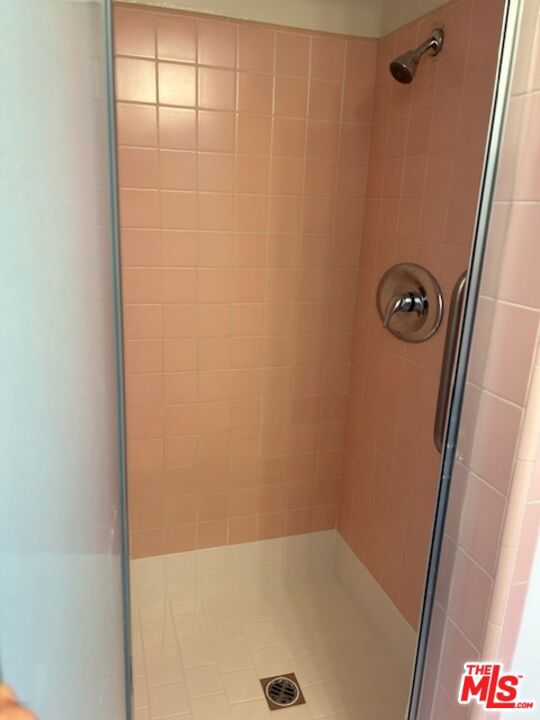 12825 Waddell Street, Valley Village CA: https://media.crmls.org/mediaz/3237bf98-8ff5-4782-87a2-a9e67779855f.jpg