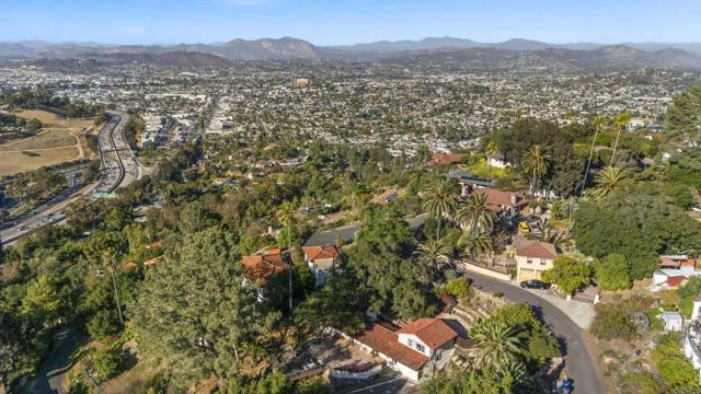 10013 Pandora Drive, La Mesa CA: https://media.crmls.org/mediaz/3237d5ca-e09e-4990-a63d-a0e3c7e4e73f.jpg