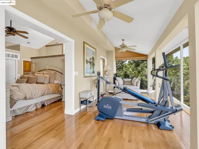 17035 TERMINOUS RD, Isleton CA: https://media.crmls.org/mediaz/323890f7-08f4-4c40-8961-1aaa19f3b3c7.jpg