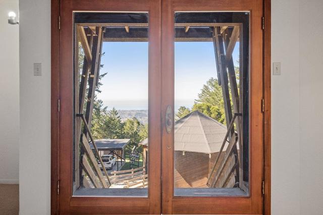 200 S Ranch Road, Pescadero CA: https://media.crmls.org/mediaz/3238df00-e2e5-4042-89fe-e8a441cb3ea3.jpg