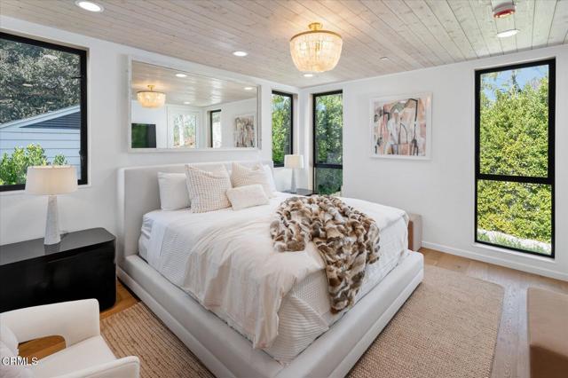 Detail Gallery Image 48 of 73 For 10747 Valleyheart Dr, Studio City,  CA 91604 - 4 Beds | 3 Baths