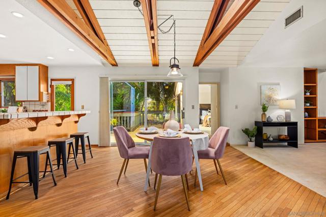 661 Union, Encinitas CA: https://media.crmls.org/mediaz/3239811e-dbb2-4afd-8a02-c38e16cb9920.jpg