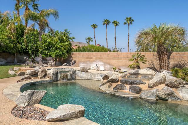 Image 48 of 57 For 73250 Desert Rose Drive