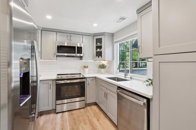 2890 Buena Crest Court, San Jose CA: https://media.crmls.org/mediaz/323ae014-07a5-4cd3-afb5-0b3e1b6f6c76.jpg