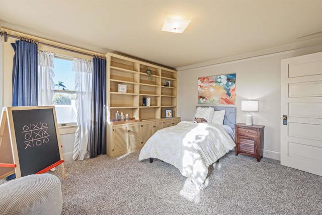 4229 Saint James Place, San Diego CA: https://media.crmls.org/mediaz/323b6b0d-12ac-46b6-b9f1-ea5e6f801fdd.jpg