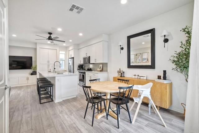 1201 Via Lucero, Oceanside CA: https://media.crmls.org/mediaz/323c2443-daec-4848-b308-b34b62d6be5d.jpg