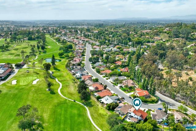 1109 Countrywood Ln, Vista CA: https://media.crmls.org/mediaz/323c89fc-04b3-4bda-8211-94a5476efb08.jpg
