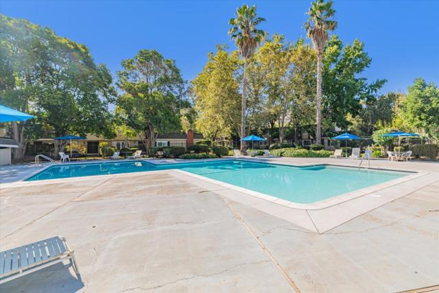 7082 Indian Wells Court, San Jose CA: https://media.crmls.org/mediaz/323c8d8d-1f2f-4c22-9501-7b2a0e94b60f.jpg