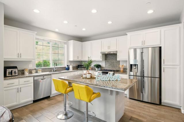 26540 Hayward Boulevard, Hayward CA: https://media.crmls.org/mediaz/323d6c8a-5f46-4563-ad3a-372d8e3740f3.jpg