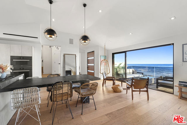21715 Rambla Vista, Malibu CA: https://media.crmls.org/mediaz/323d92cb-1d89-480e-a04a-8007d4b77b47.jpg