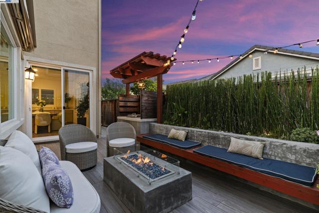 318 Paradiso Ct, San Ramon CA: https://media.crmls.org/mediaz/323dc57c-accd-40c8-85dc-9824c1d173fe.jpg