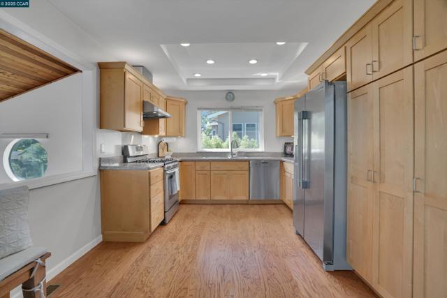 1027 W Arlington Way, Martinez CA: https://media.crmls.org/mediaz/323de173-5835-4a87-a4a0-a03777fd10b6.jpg