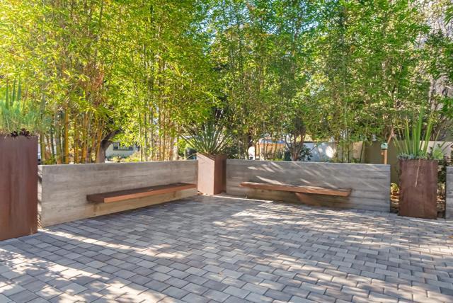 181 Centre Street, Mountain View CA: https://media.crmls.org/mediaz/323dfe50-2705-42c3-884b-6bd026f75812.jpg