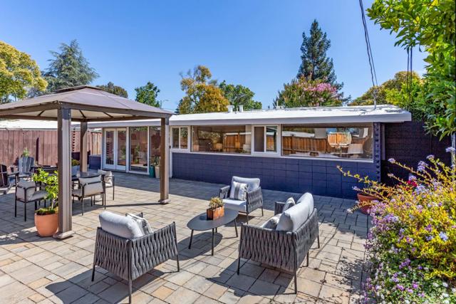 2842 Greer Road, Palo Alto CA: https://media.crmls.org/mediaz/323e3847-4428-4dad-b3a8-53ff3601368d.jpg
