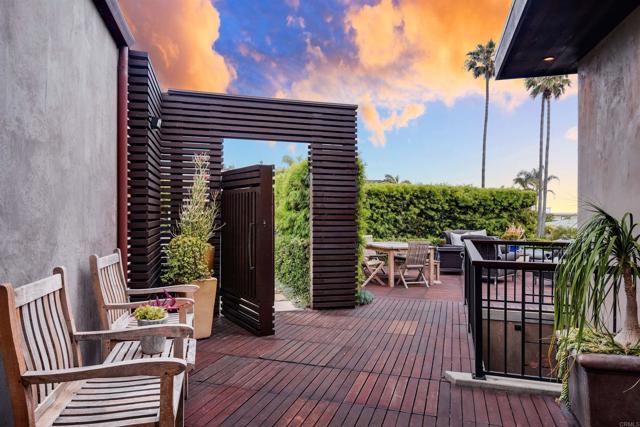 Detail Gallery Image 3 of 33 For 152 7th St, Del Mar,  CA 92014 - 3 Beds | 3/1 Baths