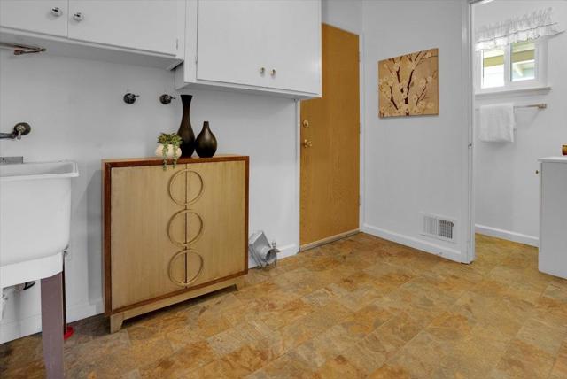 18654 Aspesi Drive, Saratoga CA: https://media.crmls.org/mediaz/323eaccf-bd4b-4233-a97a-65aa1a7ae0e9.jpg