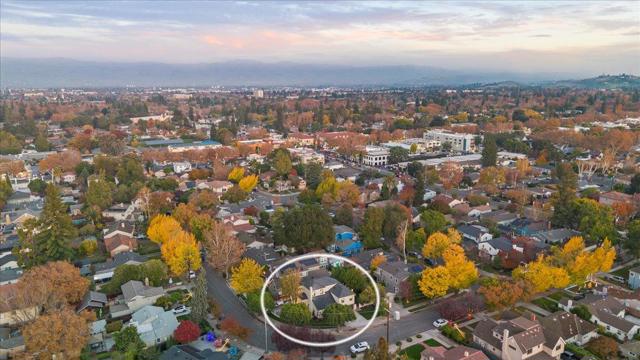 1162 Crescent Drive, San Jose CA: https://media.crmls.org/mediaz/323fb172-0bbe-40c7-8ecb-0b6bafbeb22d.jpg