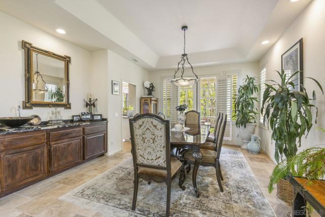 2505 Monterey Glen, Escondido CA: https://media.crmls.org/mediaz/32405b25-f091-4c68-b4c6-f1490a563280.jpg