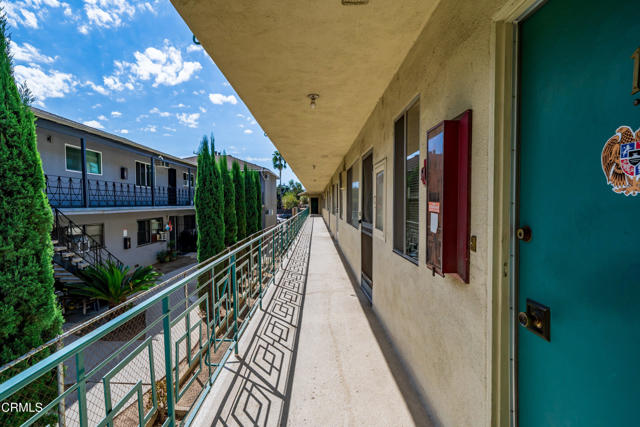 Detail Gallery Image 24 of 27 For 214 E Chevy Chase Drive Dr, Glendale,  CA 91205 - – Beds | – Baths