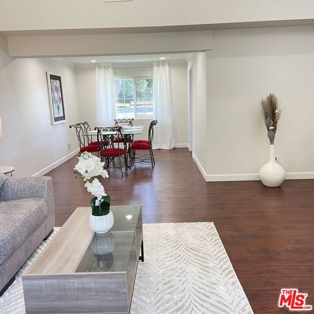 11158 Newcastle Avenue, Granada Hills CA: https://media.crmls.org/mediaz/3244a740-87de-4ee9-9106-b500e2909894.jpg