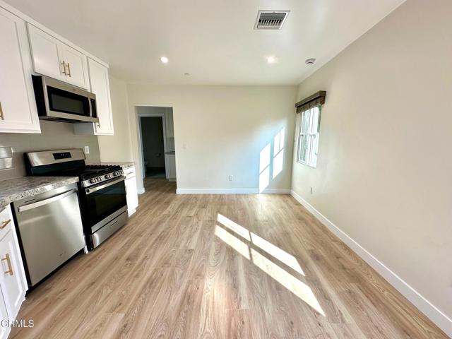 Detail Gallery Image 5 of 19 For 208 N Cordova St, Alhambra,  CA 91801 - 2 Beds | 2 Baths