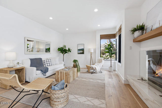 Detail Gallery Image 8 of 49 For 350 Paseo De Playa #121,  Ventura,  CA 93001 - 3 Beds | 2/1 Baths