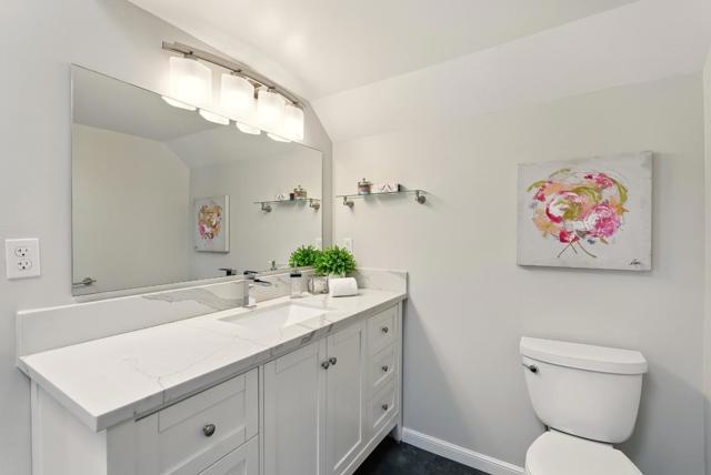 28 W Santa Inez Avenue, San Mateo CA: https://media.crmls.org/mediaz/32452e7e-8af9-4479-bded-8f0e29d724ff.jpg