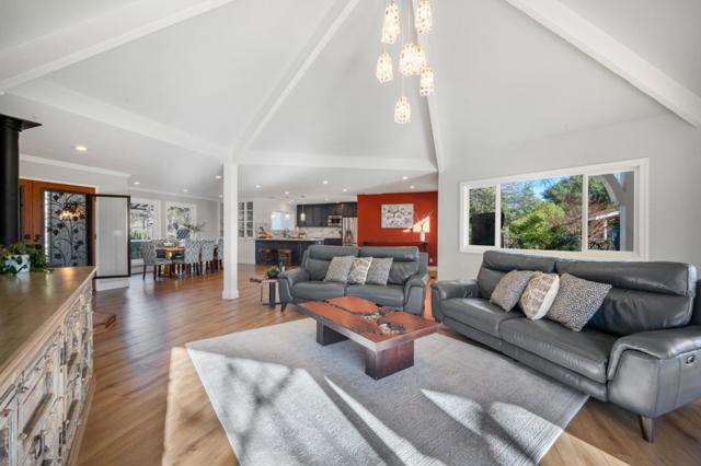 12170 Calle Uvas, Gilroy CA: https://media.crmls.org/mediaz/324553a5-f622-4e22-80c3-a6f7389f2189.jpg