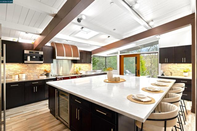 Image 3 of 28 For 8 Oak Arbor  