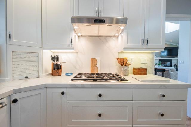 25552 Meadowview Circle, Salinas CA: https://media.crmls.org/mediaz/32460444-72a2-4298-a871-88b24e9ac477.jpg