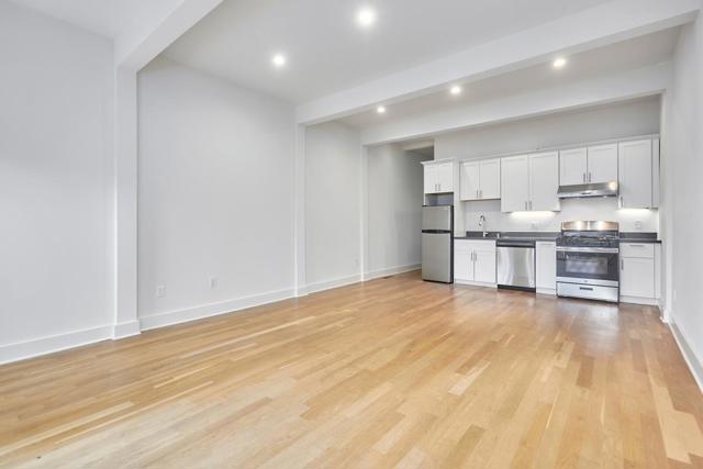 1268 Hampshire Street, San Francisco CA: https://media.crmls.org/mediaz/32460704-2c61-441a-9d6c-03926123301e.jpg