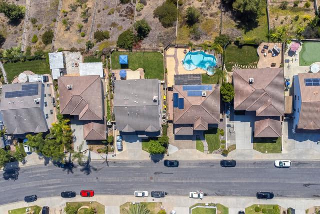 858 Via Barquero, San Marcos CA: https://media.crmls.org/mediaz/32466dfe-7a63-4b35-9dd6-2e043190b815.jpg