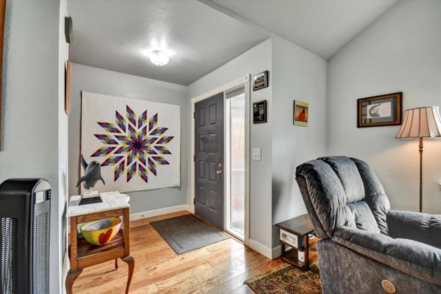 4214 Gull Cove Way, Capitola CA: https://media.crmls.org/mediaz/32478aa7-d622-4517-8718-b3cbed202876.jpg