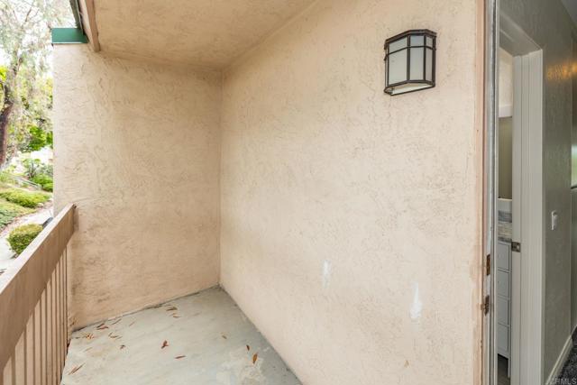 Detail Gallery Image 30 of 56 For 694 Ascot Dr, Vista,  CA 92083 - 3 Beds | 2/1 Baths