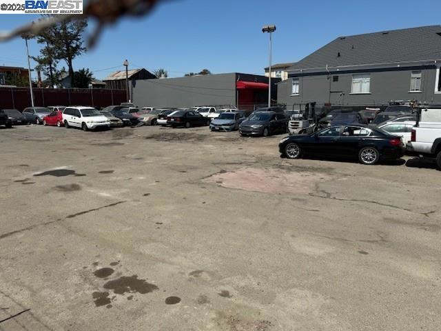 1825 Park St, Alameda CA: https://media.crmls.org/mediaz/3248457a-dc12-4c87-8c1b-6663c3bd9ef9.jpg