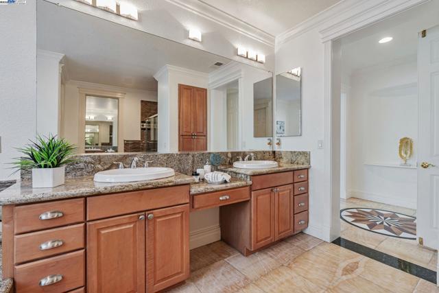 Image 37 of 60 For 5065 Carbondale Way