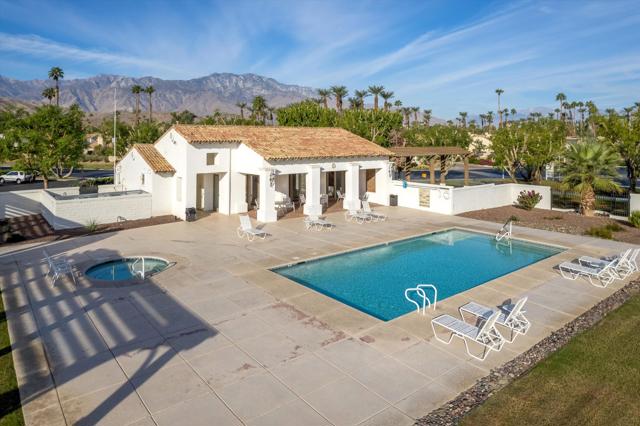 69350 Las Gardenias, Cathedral City CA: https://media.crmls.org/mediaz/3248da2b-26d3-4015-98c2-cced35bf67ef.jpg